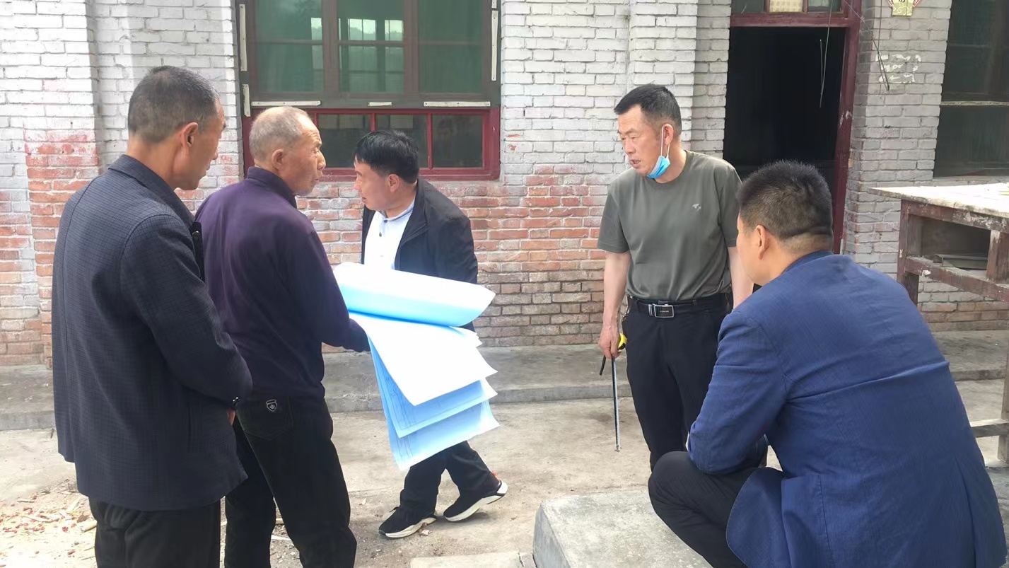召开第一次工地会议(图6) 召开第一次工地会议(图6)